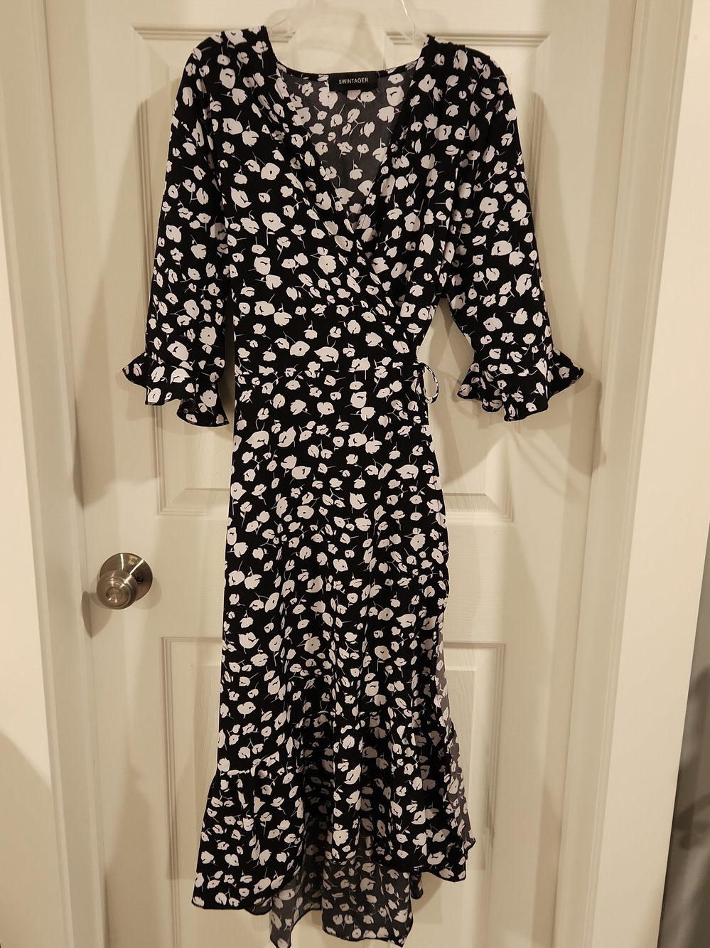 Swintager Black White Floral Wrap Midi Dress L EUC Ruffle Sleeve High Low